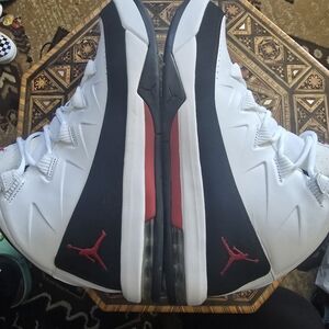 Air JORDAN DELUXE 2   SIZE 12 Gently Used
